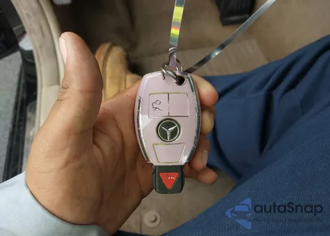 2013 Mercedes-Benz C 250 Luxury from USA, damaged, VIN WDDGF4HBXDR301604